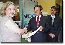 NEC realiza aporte tecnológico a Colegio Nocedal
