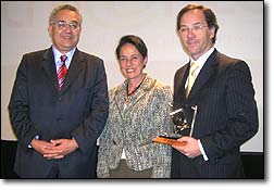Adexus recibe premio de Fundación Chilenter