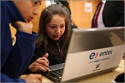 Entel entrega conectividad a localidades aisladas