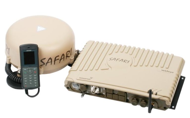 Terminal satelital para vehículos en movimiento