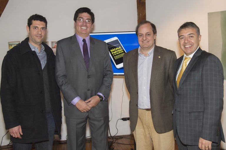 Entel lanza libro digital para potenciar rendimiento de los smartphones