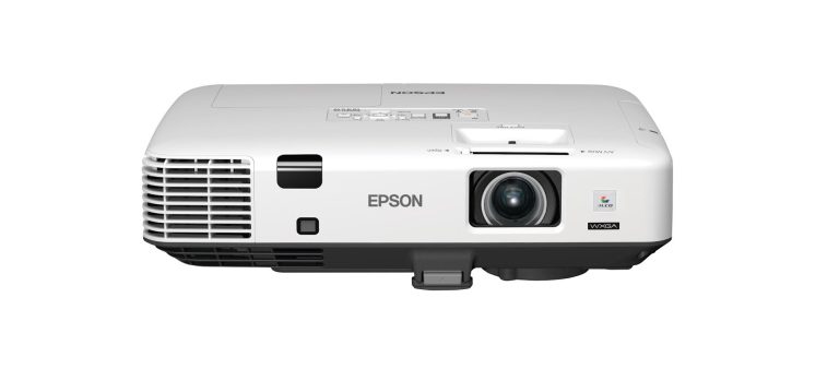 EPSON amplía su familia de proyectores de alta luminosidad