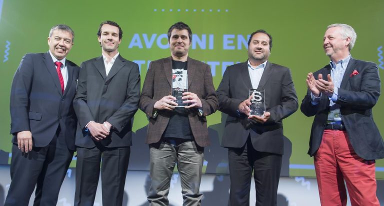 Aplicación que enseña inglés a través de la música ganó premio Avonni TIC Entel 2015