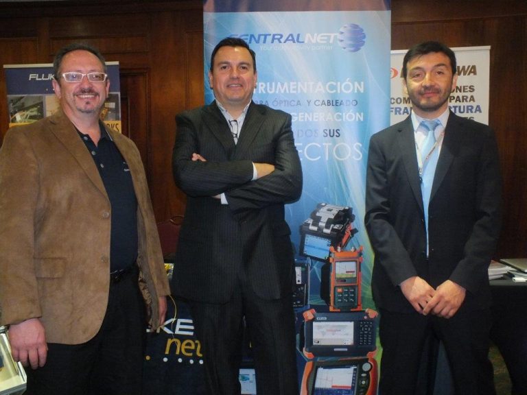 Intronica y Fluke Networks participan en seminario de instrumentación y conectividad
