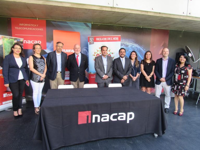 Equifax e INACAP firman convenio de colaboración
