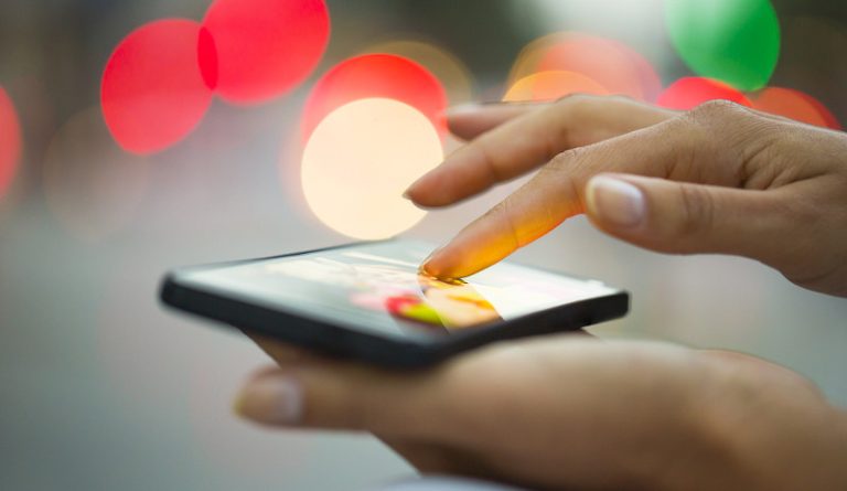 Más de un millón de nuevos usuarios de Internet móvil se añaden cada día