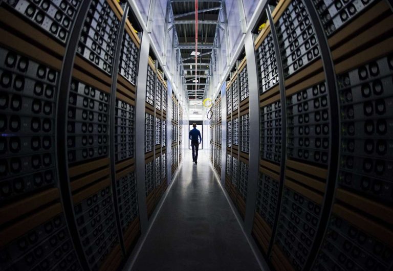 IBM abre cuatro nuevos centros de datos