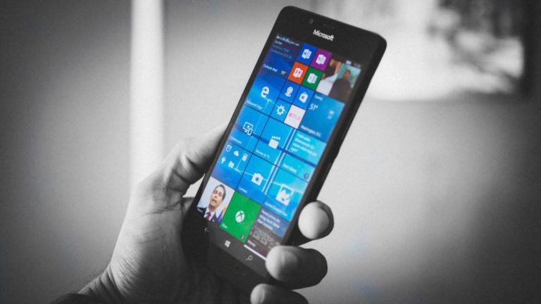 Leggi l'articolo Microsoft confirma el final definitivo de Windows Phone