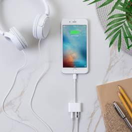 Belkin presenta el adaptador 3.5 mm Audio + Charge RockStar
