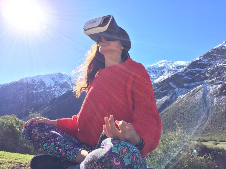 Emprendimiento busca resolver estrés laboral mediante realidad virtual