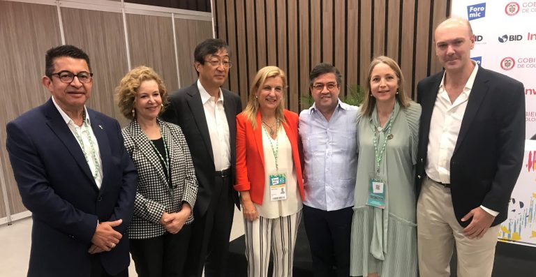 BID y NTT Data firman acuerdo para promover la innovación abierta