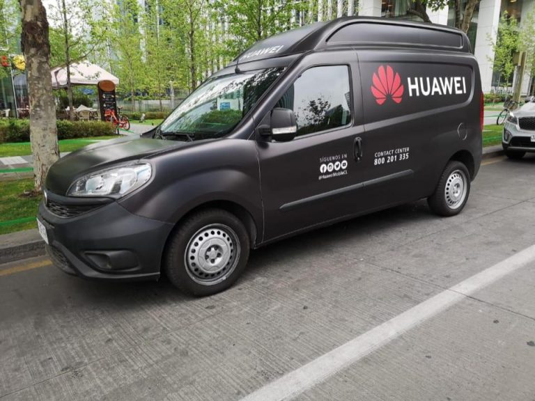 Huawei presenta “ServiceTruck”, el vehículo para hacer las reparaciones técnicas de sus smartphones a domicilio