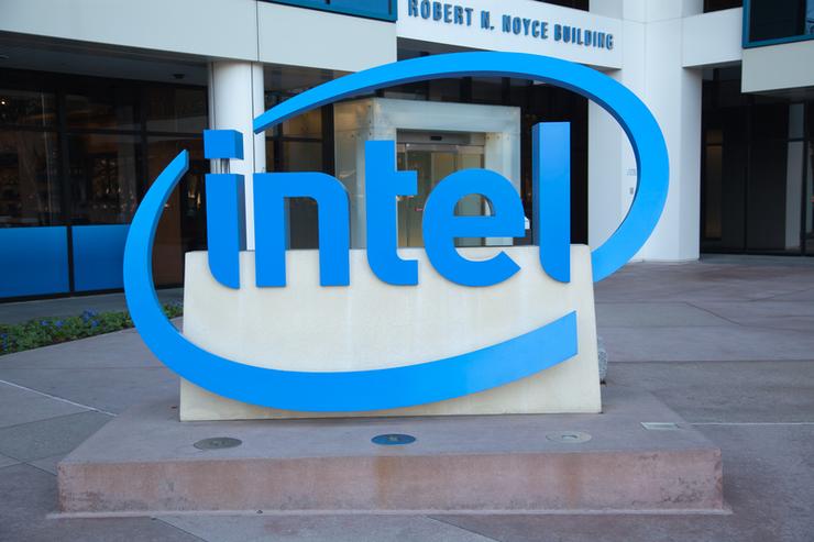 Intel refuerza infraestructura en la nube con compra de Barefoot Networks