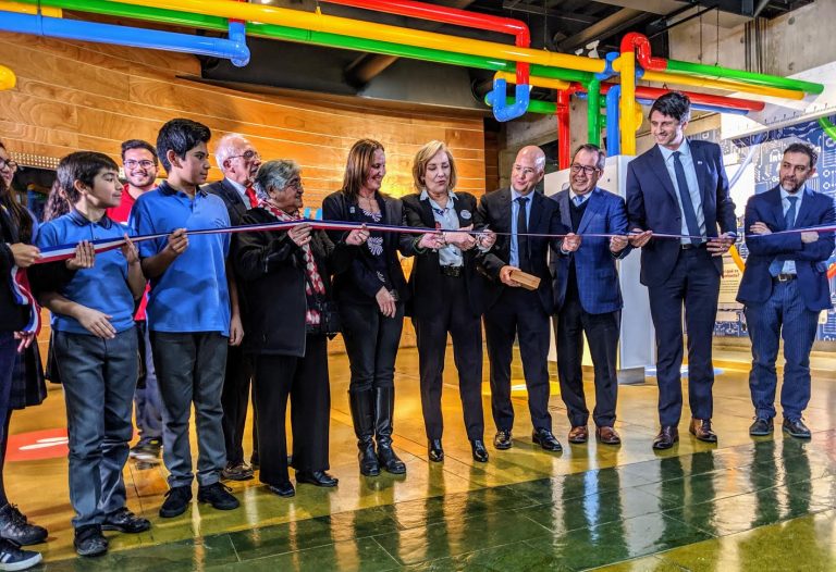 Primera dama lidera lanzamiento de muestra de Inteligencia Artificial