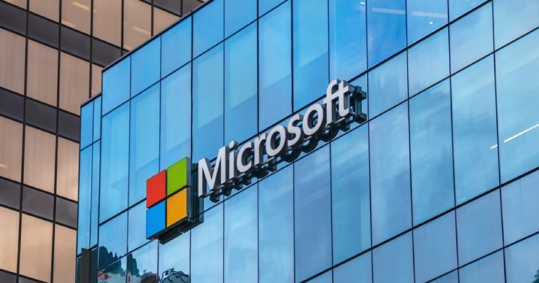 Ex jefe del equipo de desarrollo de Siri se suma a Microsoft