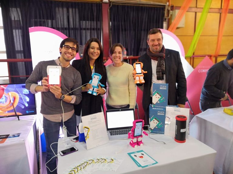 Sima, el robot chileno que está presente en la feria más grande del mundo