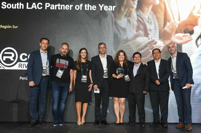 Dos integradores chilenos destacan en premiación anual de SAP