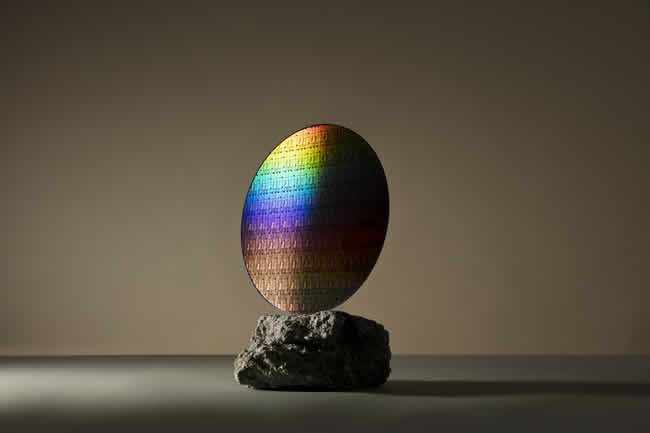 IBM y Samsung presentan innovadora arquitectura para semiconductores