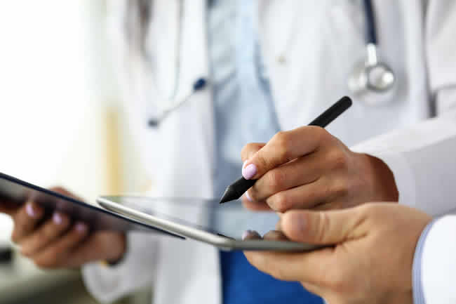 La firma digital agiliza en un 98% los procesos empresariales del sector de salud