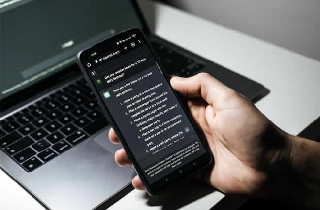 Expertos aseguran que nueva versión de ChatGPT facilita el phishing y la suplantación de identidad