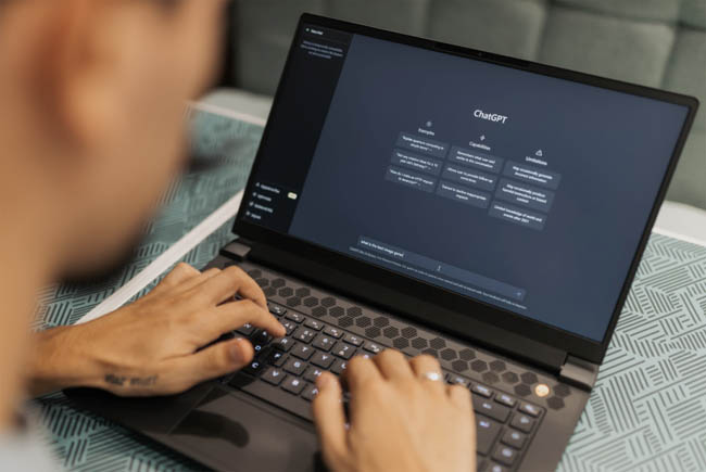 ¿Cómo el ChatGPT puede comprometer la privacidad y la seguridad en línea?