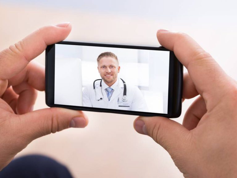 App chilena ofrece trabajo flexible a profesionales de la salud