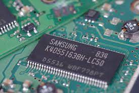 Samsung anuncia una reducción en su producción de chips