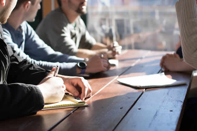 Estrategias para que la IA no ponga en peligro tu trabajo