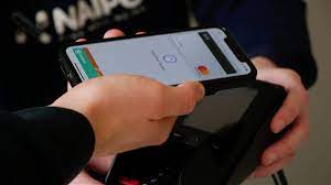 Visa lanza Apple Pay para sus clientes en Chile