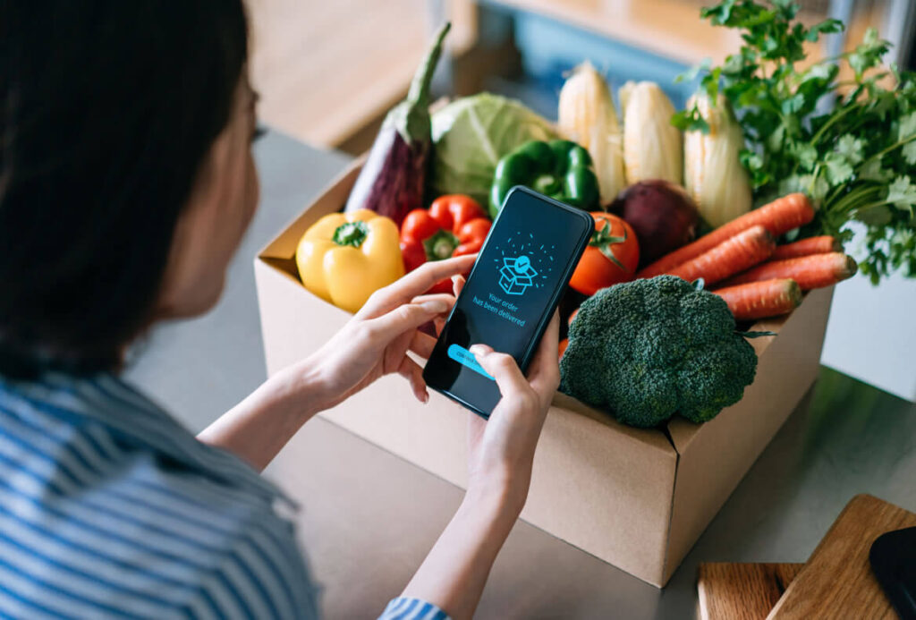Consumidores latinoamericanos manifiestan gran interés en compras impulsadas por IA