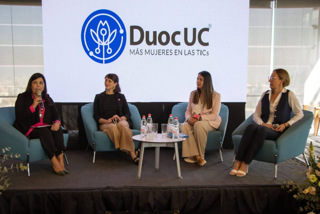 Abordan experiencia y proyecciones de las mujeres en la industria STEM
