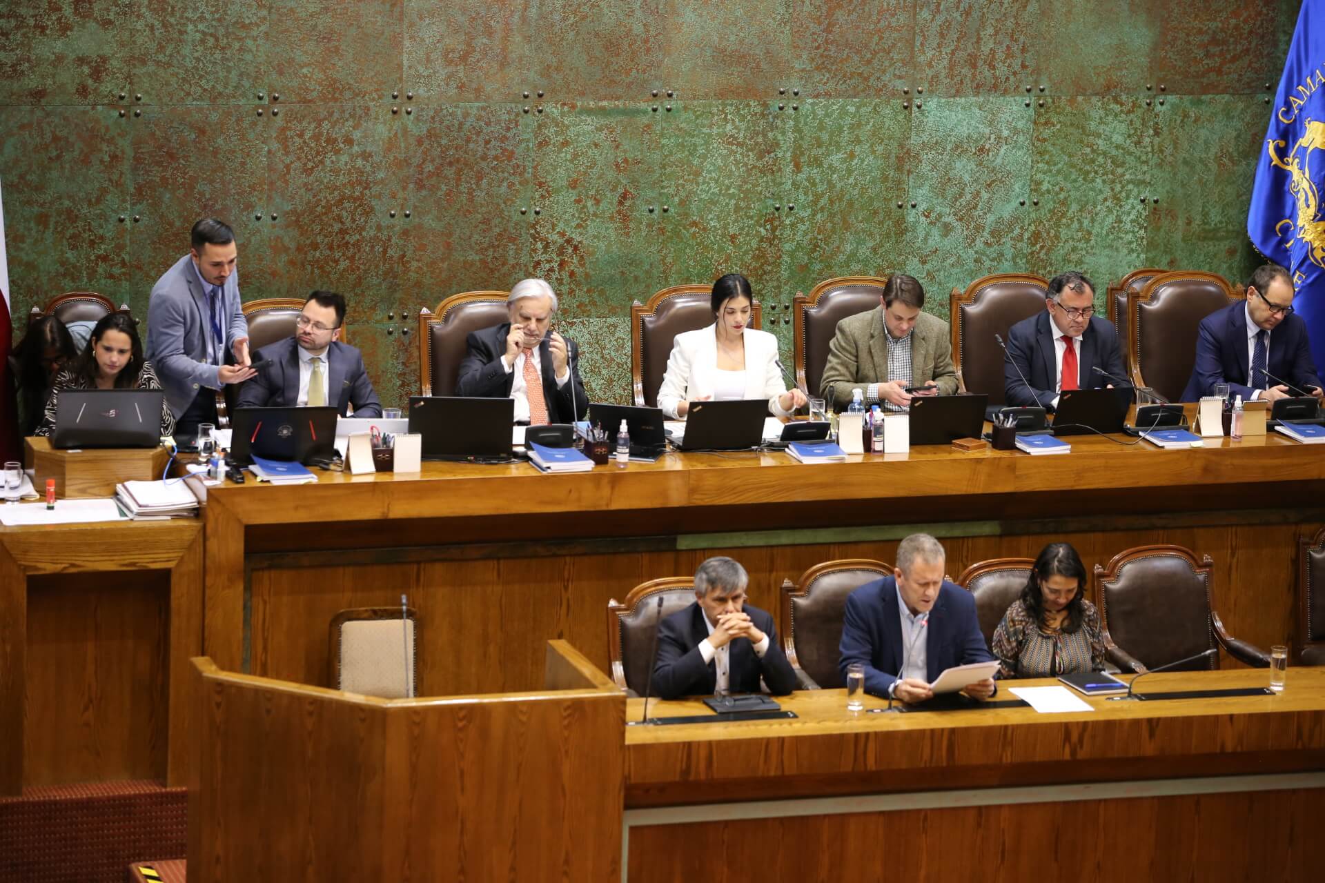 Se aprueba proyecto que consagra el Internet como un servicio público