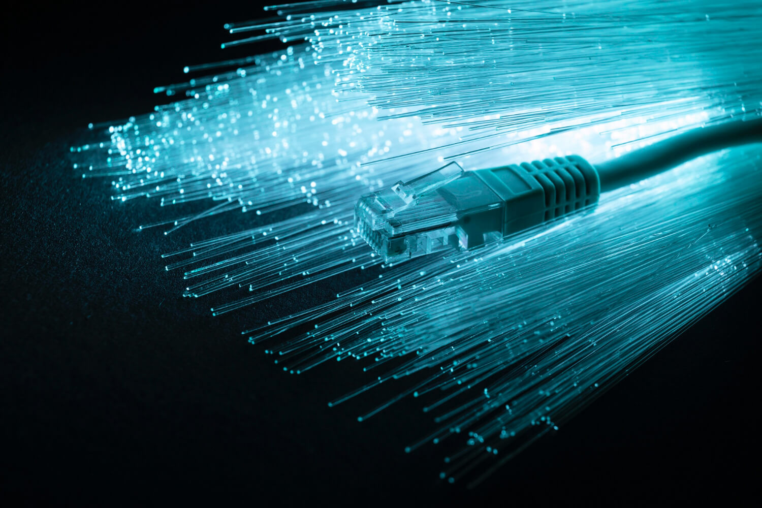 Fibra óptica en Chile: país lidera en número de conexiones